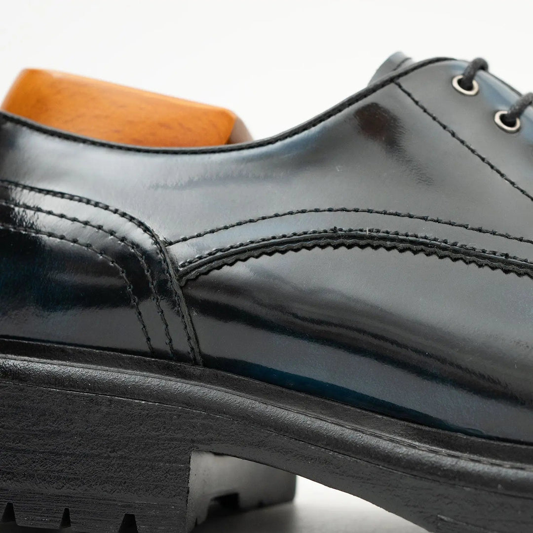 DV DIVINCH men’s shoes, handcrafted leather shoes, calfskin footwear, men’s designer shoes, leather dress shoes, brogue shoes, Derby shoes, Oxford shoes, monk strap shoes, Chelsea boots, lug sole footwear
