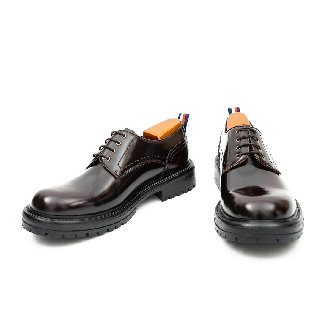 DV DIVINCH men’s shoes, handcrafted leather shoes, calfskin footwear, men’s designer shoes, leather dress shoes, brogue shoes, Derby shoes, Oxford shoes, monk strap shoes, Chelsea boots, lug sole footwear