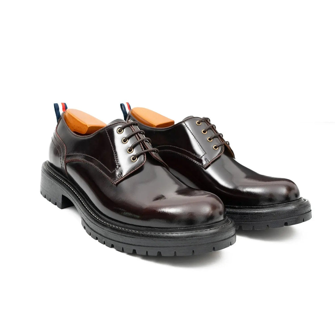 DV DIVINCH men’s shoes, handcrafted leather shoes, calfskin footwear, men’s designer shoes, leather dress shoes, brogue shoes, Derby shoes, Oxford shoes, monk strap shoes, Chelsea boots, lug sole footwear