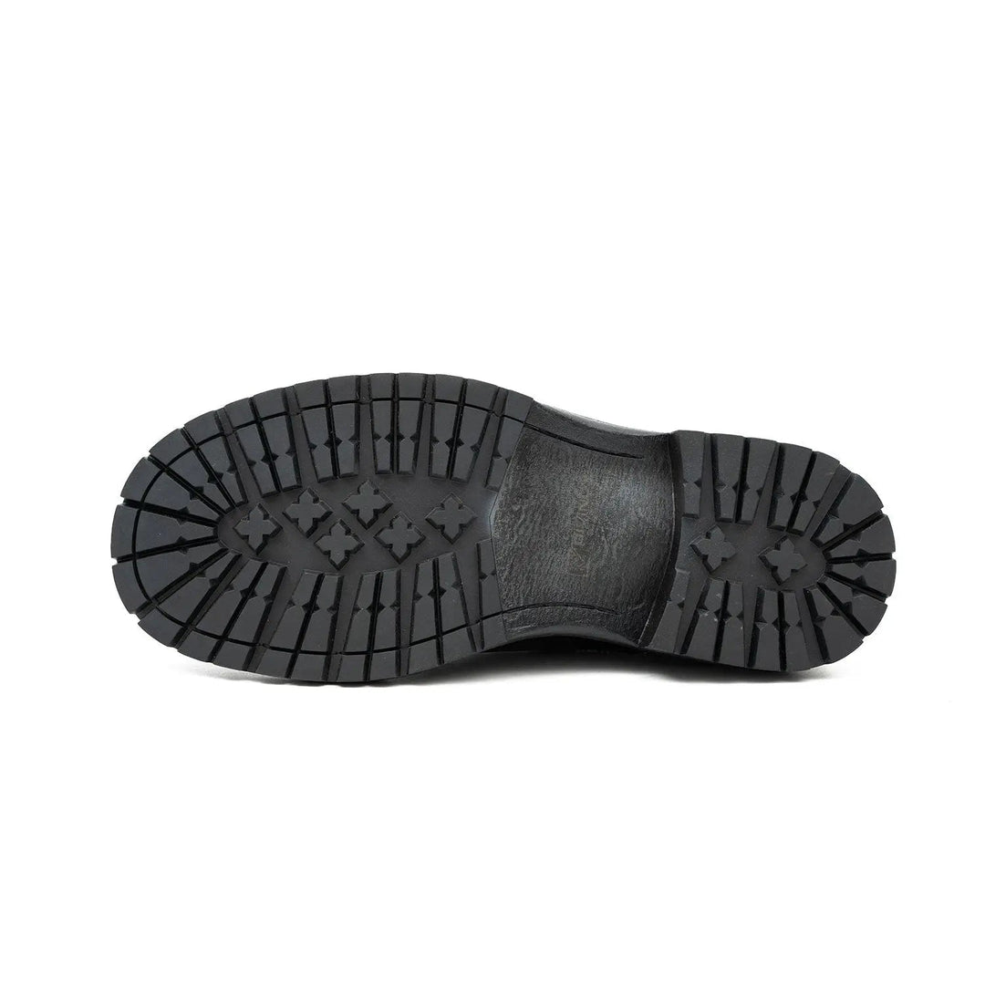 DV DIVINCH men’s shoes, handcrafted leather shoes, calfskin footwear, men’s designer shoes, leather dress shoes, brogue shoes, Derby shoes, Oxford shoes, monk strap shoes, Chelsea boots, lug sole footwear