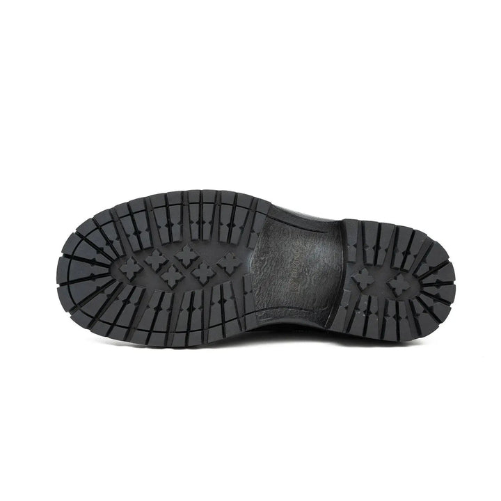 DV DIVINCH men’s shoes, handcrafted leather shoes, calfskin footwear, men’s designer shoes, leather dress shoes, brogue shoes, Derby shoes, Oxford shoes, monk strap shoes, Chelsea boots, lug sole footwear