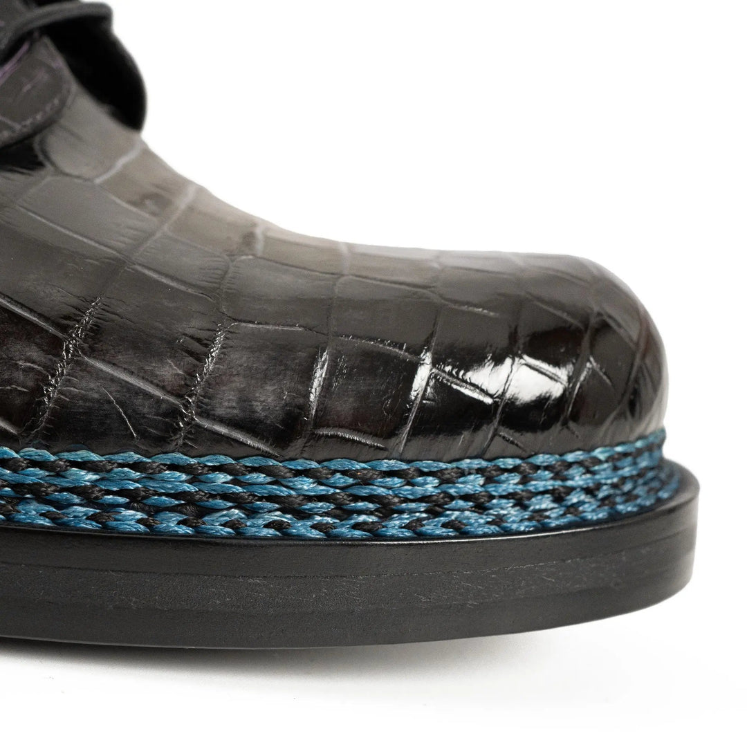 DV DIVINCH men’s shoes, handcrafted leather shoes, calfskin footwear, men’s designer shoes, leather dress shoes, brogue shoes, Derby shoes, Oxford shoes, monk strap shoes, Chelsea boots, lug sole footwear