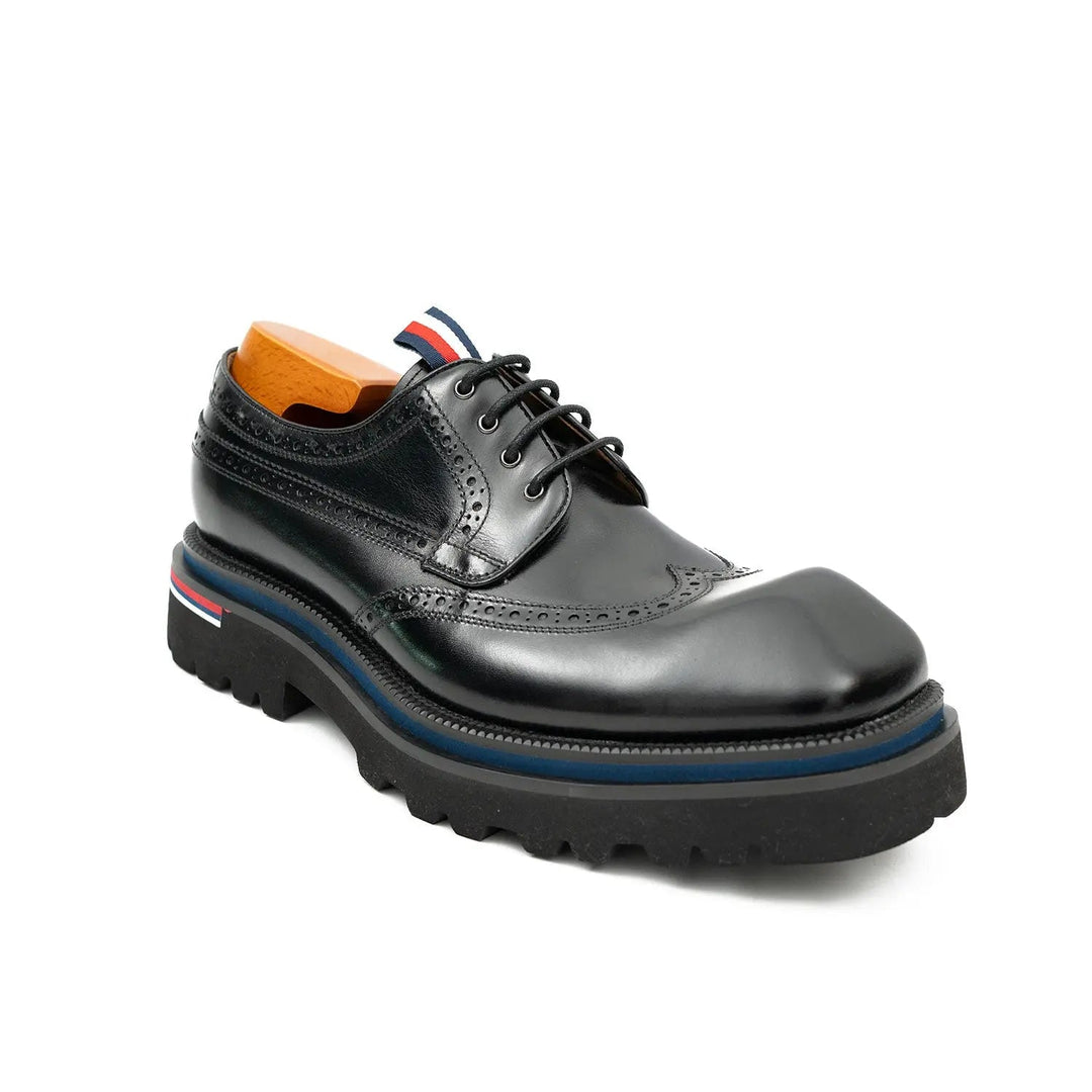 DV DIVINCH men’s shoes, handcrafted leather shoes, calfskin footwear, men’s designer shoes, leather dress shoes, brogue shoes, Derby shoes, Oxford shoes, monk strap shoes, Chelsea boots, lug sole footwear