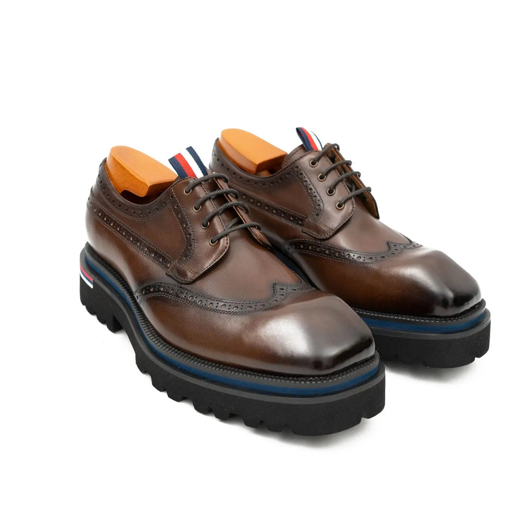 DV DIVINCH men’s shoes, handcrafted leather shoes, calfskin footwear, men’s designer shoes, leather dress shoes, brogue shoes, Derby shoes, Oxford shoes, monk strap shoes, Chelsea boots, lug sole footwear