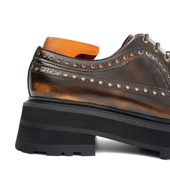 DV DIVINCH men’s shoes, handcrafted leather shoes, calfskin footwear, men’s designer shoes, leather dress shoes, brogue shoes, Derby shoes, Oxford shoes, monk strap shoes, Chelsea boots, lug sole footwear