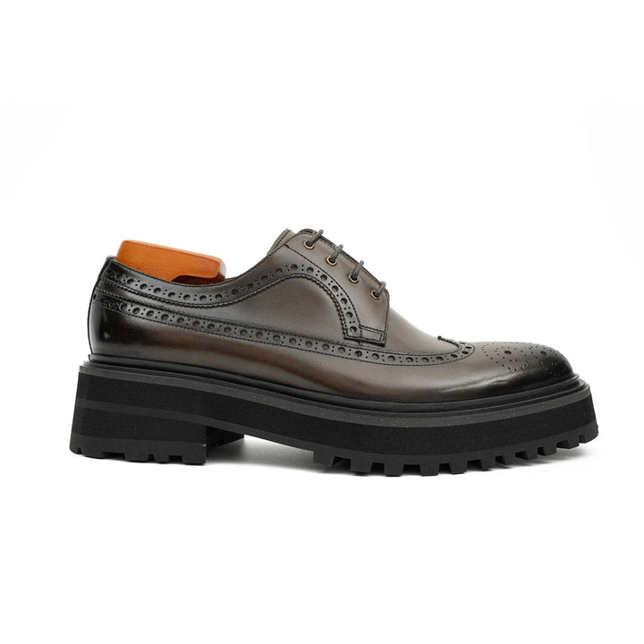 DV DIVINCH men’s shoes, handcrafted leather shoes, calfskin footwear, men’s designer shoes, leather dress shoes, brogue shoes, Derby shoes, Oxford shoes, monk strap shoes, Chelsea boots, lug sole footwear