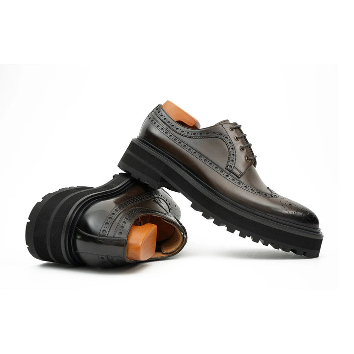 DV DIVINCH men’s shoes, handcrafted leather shoes, calfskin footwear, men’s designer shoes, leather dress shoes, brogue shoes, Derby shoes, Oxford shoes, monk strap shoes, Chelsea boots, lug sole footwear