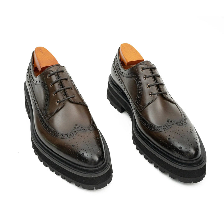 DV DIVINCH men’s shoes, handcrafted leather shoes, calfskin footwear, men’s designer shoes, leather dress shoes, brogue shoes, Derby shoes, Oxford shoes, monk strap shoes, Chelsea boots, lug sole footwear