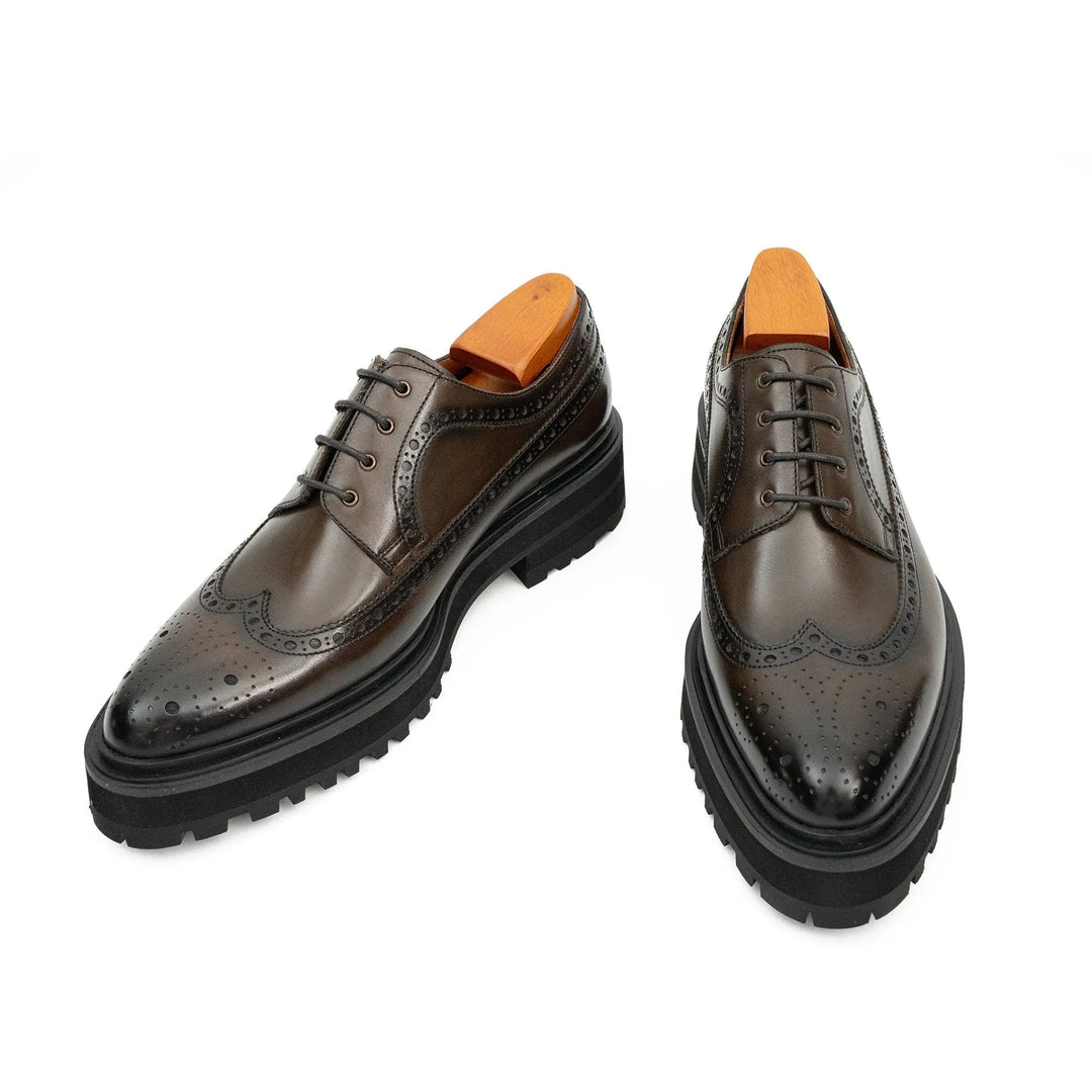 DV DIVINCH men’s shoes, handcrafted leather shoes, calfskin footwear, men’s designer shoes, leather dress shoes, brogue shoes, Derby shoes, Oxford shoes, monk strap shoes, Chelsea boots, lug sole footwear