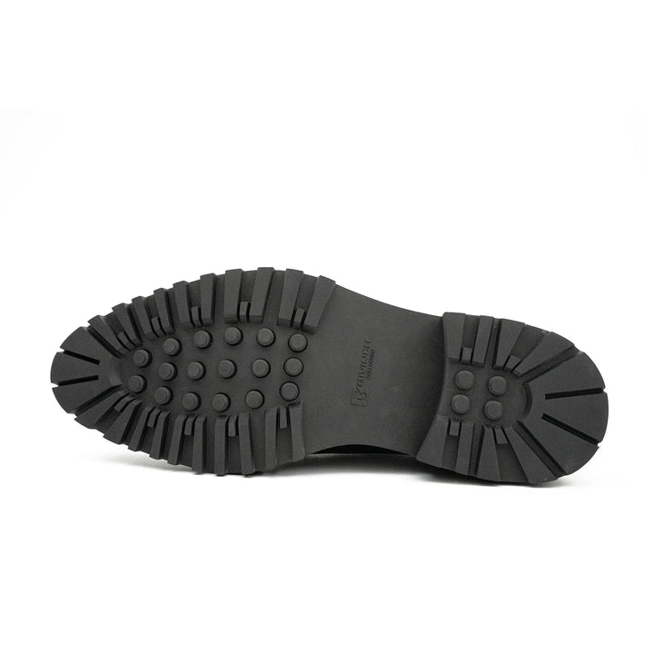 DV DIVINCH men’s shoes, handcrafted leather shoes, calfskin footwear, men’s designer shoes, leather dress shoes, brogue shoes, Derby shoes, Oxford shoes, monk strap shoes, Chelsea boots, lug sole footwear