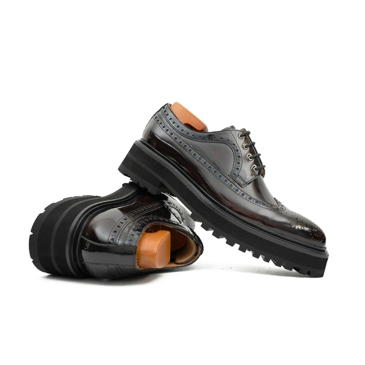 DV DIVINCH men’s shoes, handcrafted leather shoes, calfskin footwear, men’s designer shoes, leather dress shoes, brogue shoes, Derby shoes, Oxford shoes, monk strap shoes, Chelsea boots, lug sole footwear