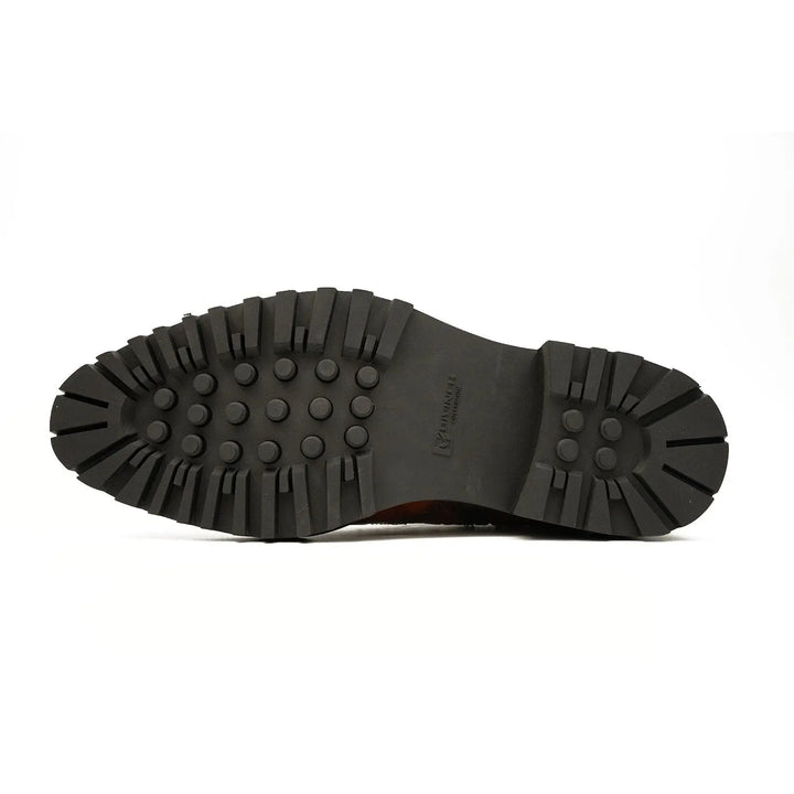 DV DIVINCH men’s shoes, handcrafted leather shoes, calfskin footwear, men’s designer shoes, leather dress shoes, brogue shoes, Derby shoes, Oxford shoes, monk strap shoes, Chelsea boots, lug sole footwear