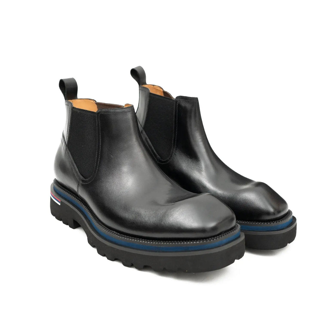 DV DIVINCH men’s shoes, handcrafted leather shoes, calfskin footwear, men’s designer shoes, leather dress shoes, brogue shoes, Derby shoes, Oxford shoes, monk strap shoes, Chelsea boots, lug sole footwear
