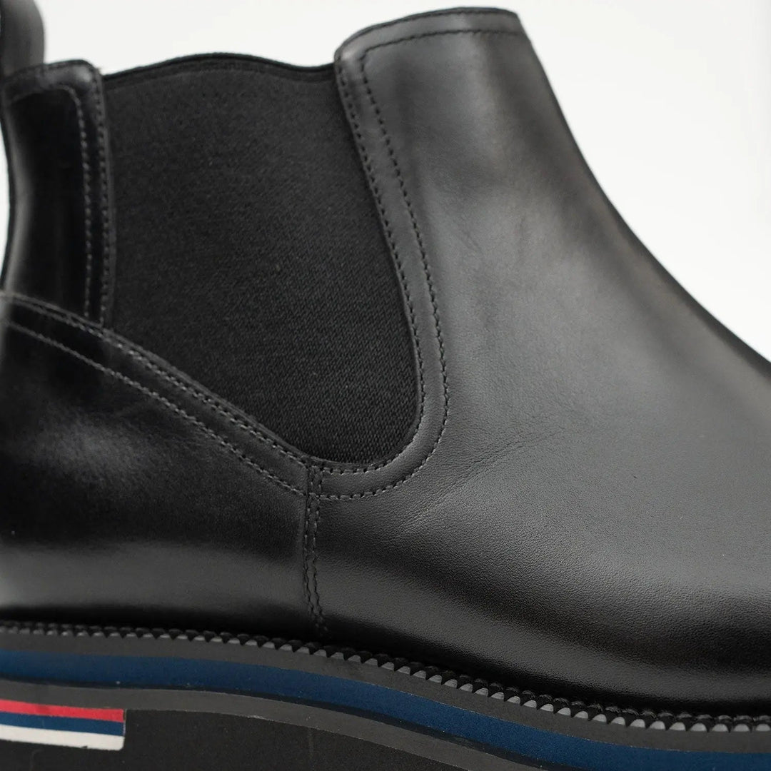 DV DIVINCH men’s shoes, handcrafted leather shoes, calfskin footwear, men’s designer shoes, leather dress shoes, brogue shoes, Derby shoes, Oxford shoes, monk strap shoes, Chelsea boots, lug sole footwear