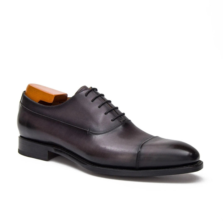 DV DIVINCH men’s shoes, handcrafted leather shoes, calfskin footwear, men’s designer shoes, leather dress shoes, brogue shoes, Derby shoes, Oxford shoes, monk strap shoes, Chelsea boots, lug sole footwear