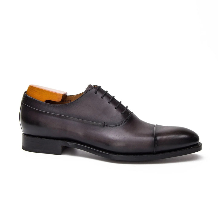 DV DIVINCH men’s shoes, handcrafted leather shoes, calfskin footwear, men’s designer shoes, leather dress shoes, brogue shoes, Derby shoes, Oxford shoes, monk strap shoes, Chelsea boots, lug sole footwear