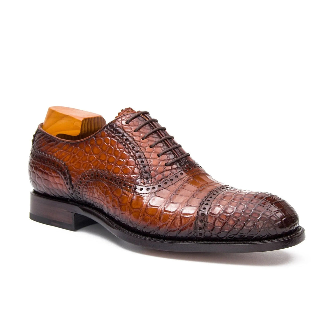 DV DIVINCH men’s shoes, handcrafted leather shoes, calfskin footwear, men’s designer shoes, leather dress shoes, brogue shoes, Derby shoes, Oxford shoes, monk strap shoes, Chelsea boots, lug sole footwear