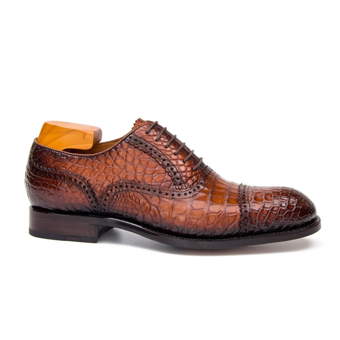 DV DIVINCH men’s shoes, handcrafted leather shoes, calfskin footwear, men’s designer shoes, leather dress shoes, brogue shoes, Derby shoes, Oxford shoes, monk strap shoes, Chelsea boots, lug sole footwear