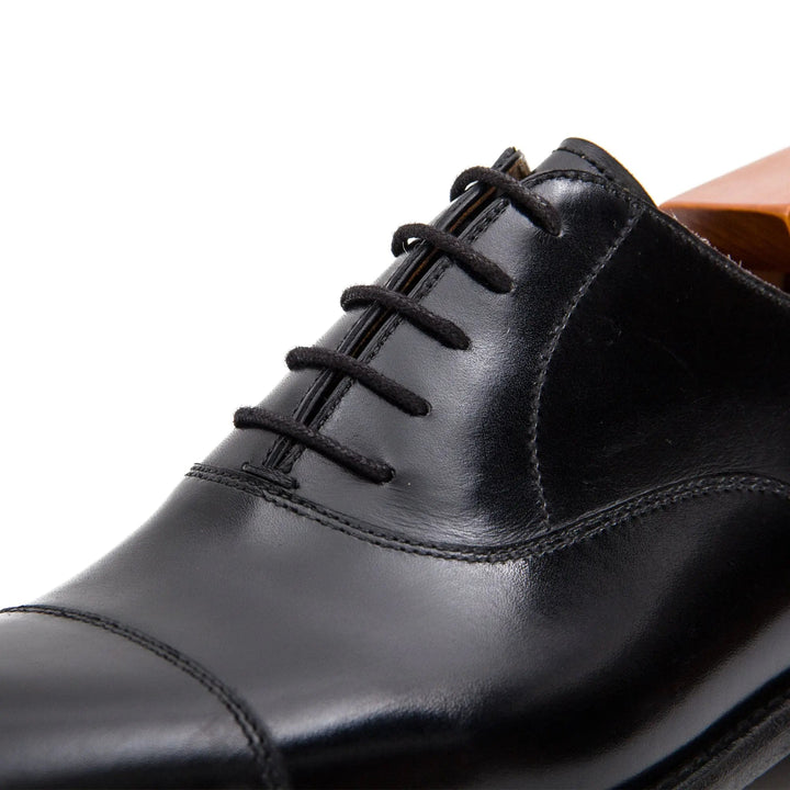 DV DIVINCH men’s shoes, handcrafted leather shoes, calfskin footwear, men’s designer shoes, leather dress shoes, brogue shoes, Derby shoes, Oxford shoes, monk strap shoes, Chelsea boots, lug sole footwear