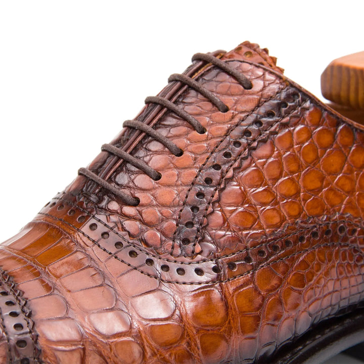 DV DIVINCH men’s shoes, handcrafted leather shoes, calfskin footwear, men’s designer shoes, leather dress shoes, brogue shoes, Derby shoes, Oxford shoes, monk strap shoes, Chelsea boots, lug sole footwear