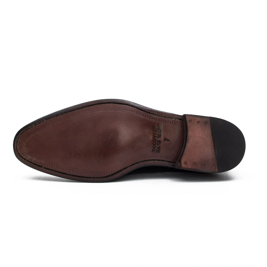 DV DIVINCH men’s shoes, handcrafted leather shoes, calfskin footwear, men’s designer shoes, leather dress shoes, brogue shoes, Derby shoes, Oxford shoes, monk strap shoes, Chelsea boots, lug sole footwear