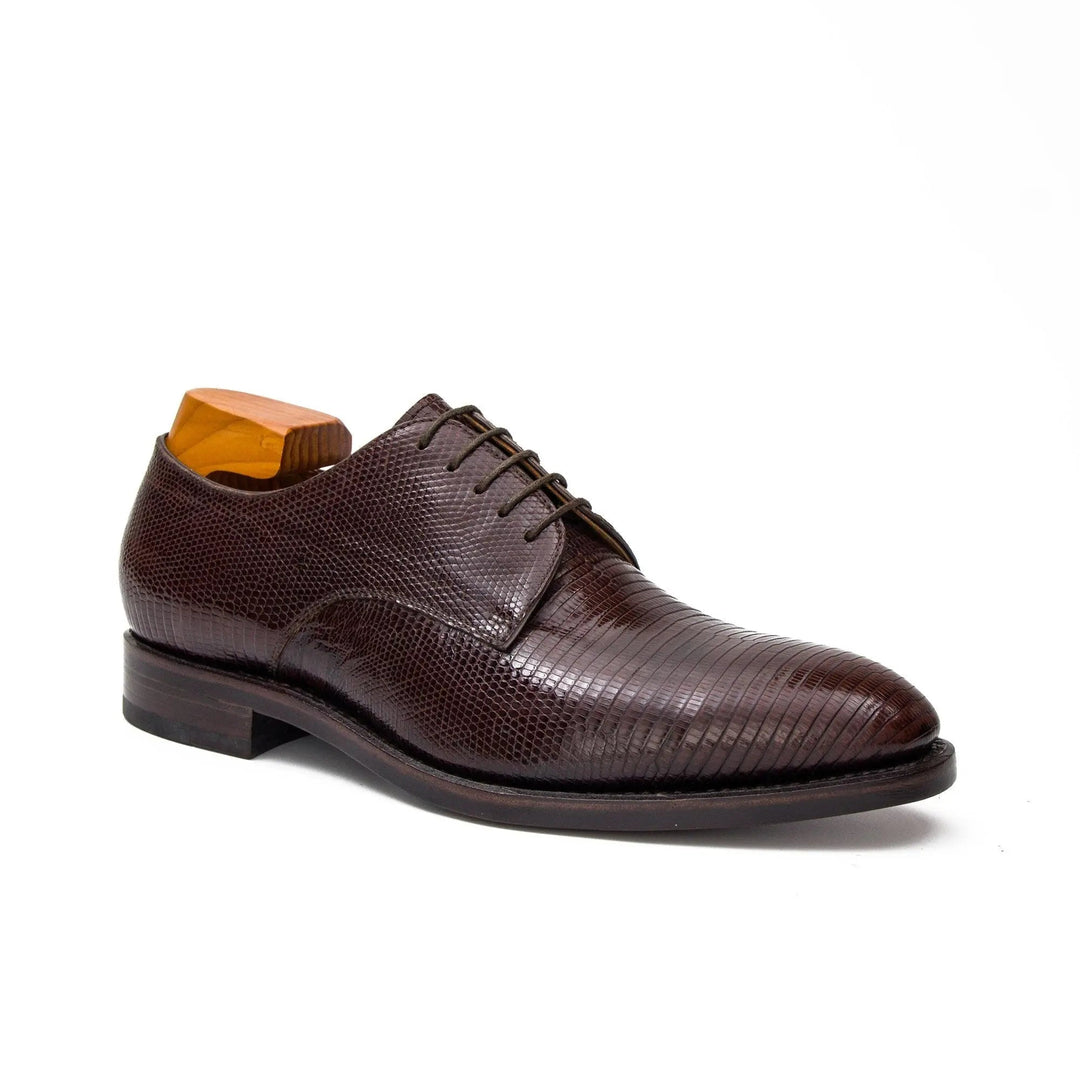 DV DIVINCH men’s shoes, handcrafted leather shoes, calfskin footwear, men’s designer shoes, leather dress shoes, brogue shoes, Derby shoes, Oxford shoes, monk strap shoes, Chelsea boots, lug sole footwear