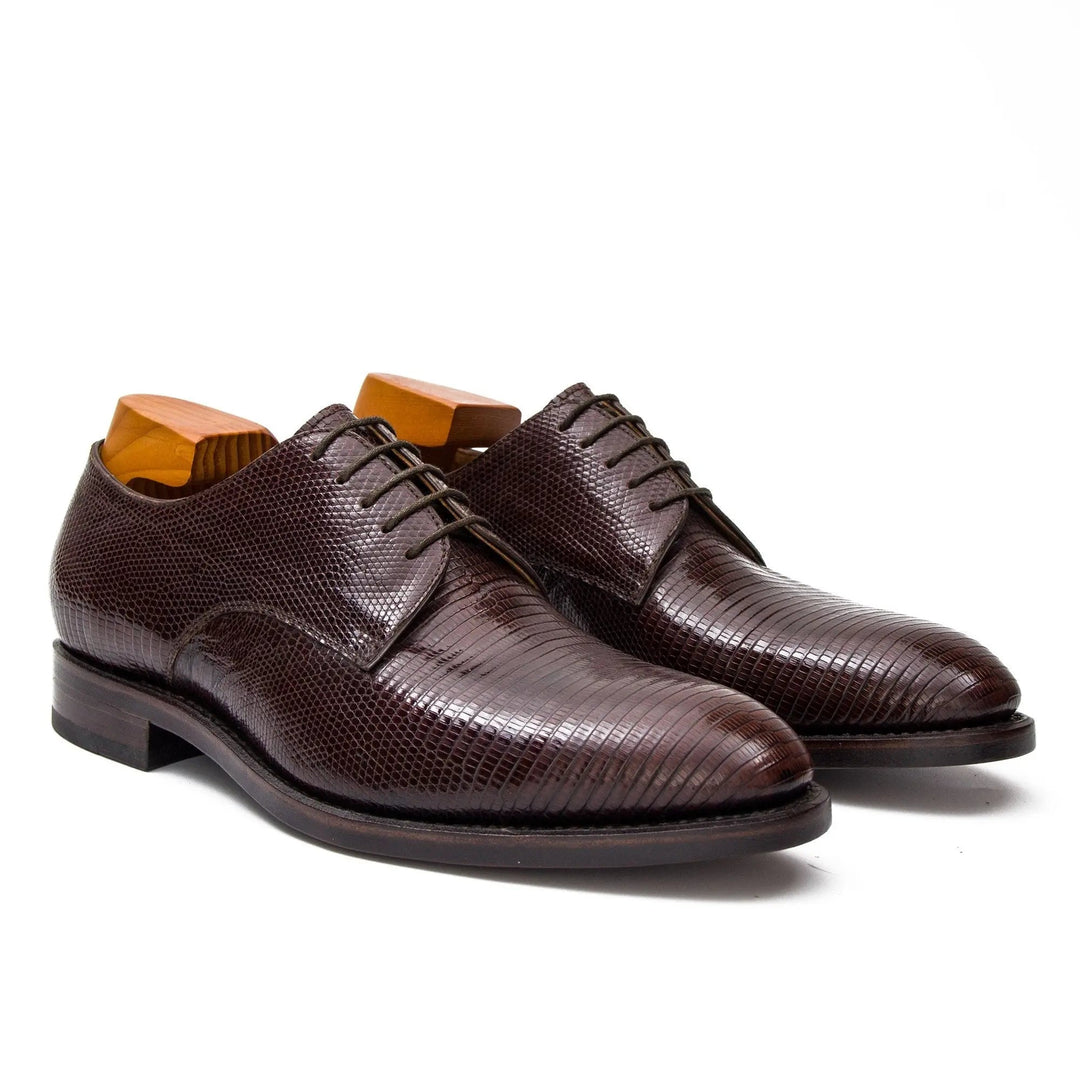 DV DIVINCH men’s shoes, handcrafted leather shoes, calfskin footwear, men’s designer shoes, leather dress shoes, brogue shoes, Derby shoes, Oxford shoes, monk strap shoes, Chelsea boots, lug sole footwear