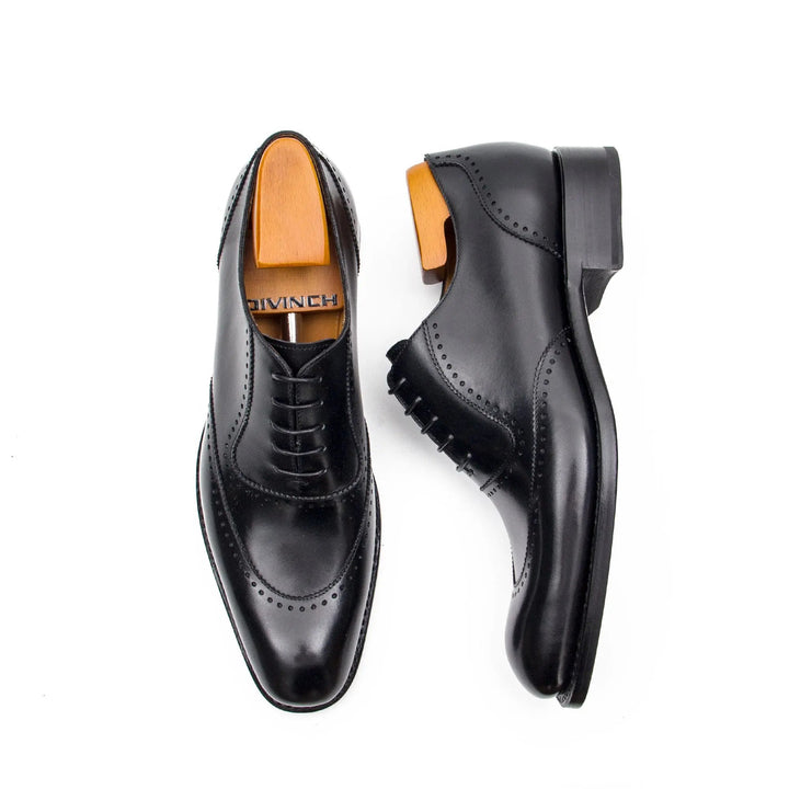 DV DIVINCH men’s shoes, handcrafted leather shoes, calfskin footwear, men’s designer shoes, leather dress shoes, brogue shoes, Derby shoes, Oxford shoes, monk strap shoes, Chelsea boots, lug sole footwear