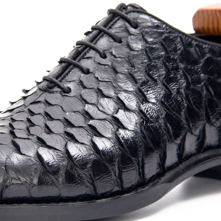 DV DIVINCH men’s shoes, handcrafted leather shoes, calfskin footwear, men’s designer shoes, leather dress shoes, brogue shoes, Derby shoes, Oxford shoes, monk strap shoes, Chelsea boots, lug sole footwear