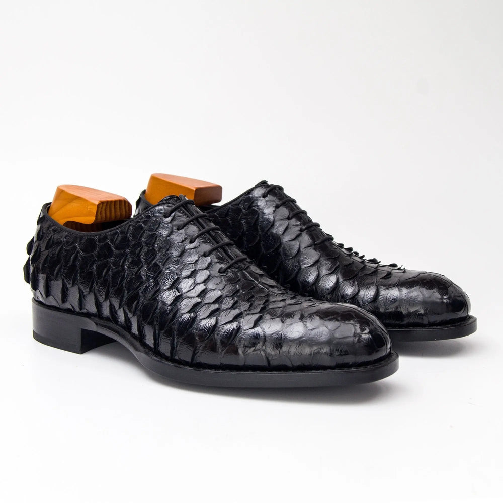 DV DIVINCH men’s shoes, handcrafted leather shoes, calfskin footwear, men’s designer shoes, leather dress shoes, brogue shoes, Derby shoes, Oxford shoes, monk strap shoes, Chelsea boots, lug sole footwear