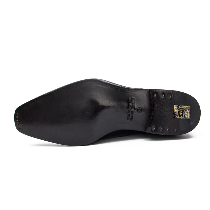 DV DIVINCH men’s shoes, handcrafted leather shoes, calfskin footwear, men’s designer shoes, leather dress shoes, brogue shoes, Derby shoes, Oxford shoes, monk strap shoes, Chelsea boots, lug sole footwear