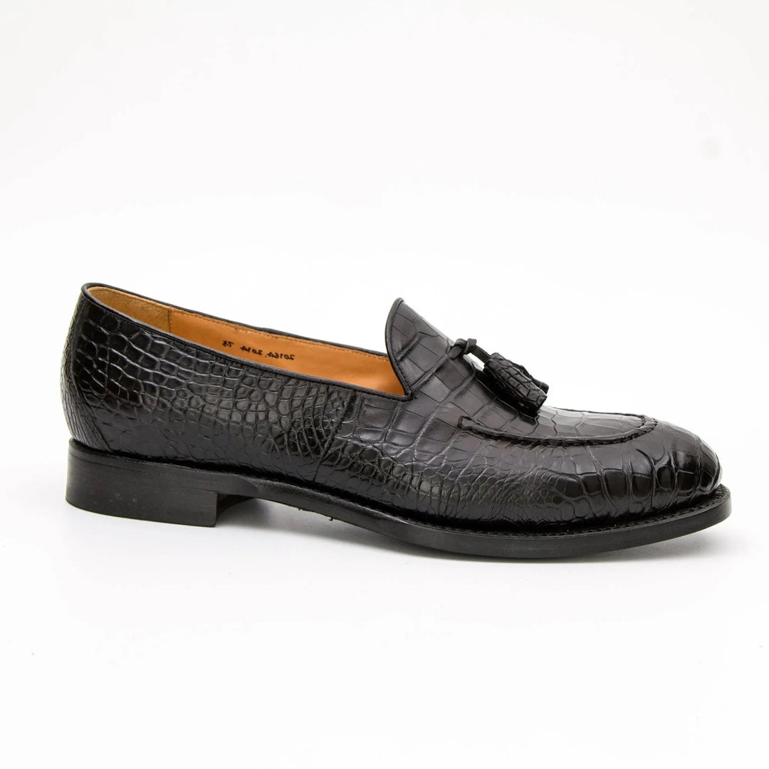 DV DIVINCH men’s shoes, handcrafted leather shoes, calfskin footwear, men’s designer shoes, leather dress shoes, brogue shoes, Derby shoes, Oxford shoes, monk strap shoes, Chelsea boots, lug sole footwear