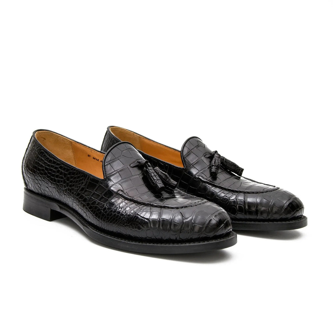 DV DIVINCH men’s shoes, handcrafted leather shoes, calfskin footwear, men’s designer shoes, leather dress shoes, brogue shoes, Derby shoes, Oxford shoes, monk strap shoes, Chelsea boots, lug sole footwear