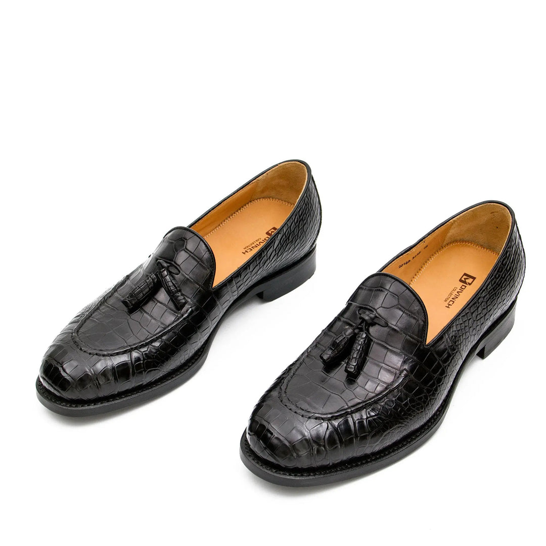 DV DIVINCH men’s shoes, handcrafted leather shoes, calfskin footwear, men’s designer shoes, leather dress shoes, brogue shoes, Derby shoes, Oxford shoes, monk strap shoes, Chelsea boots, lug sole footwear