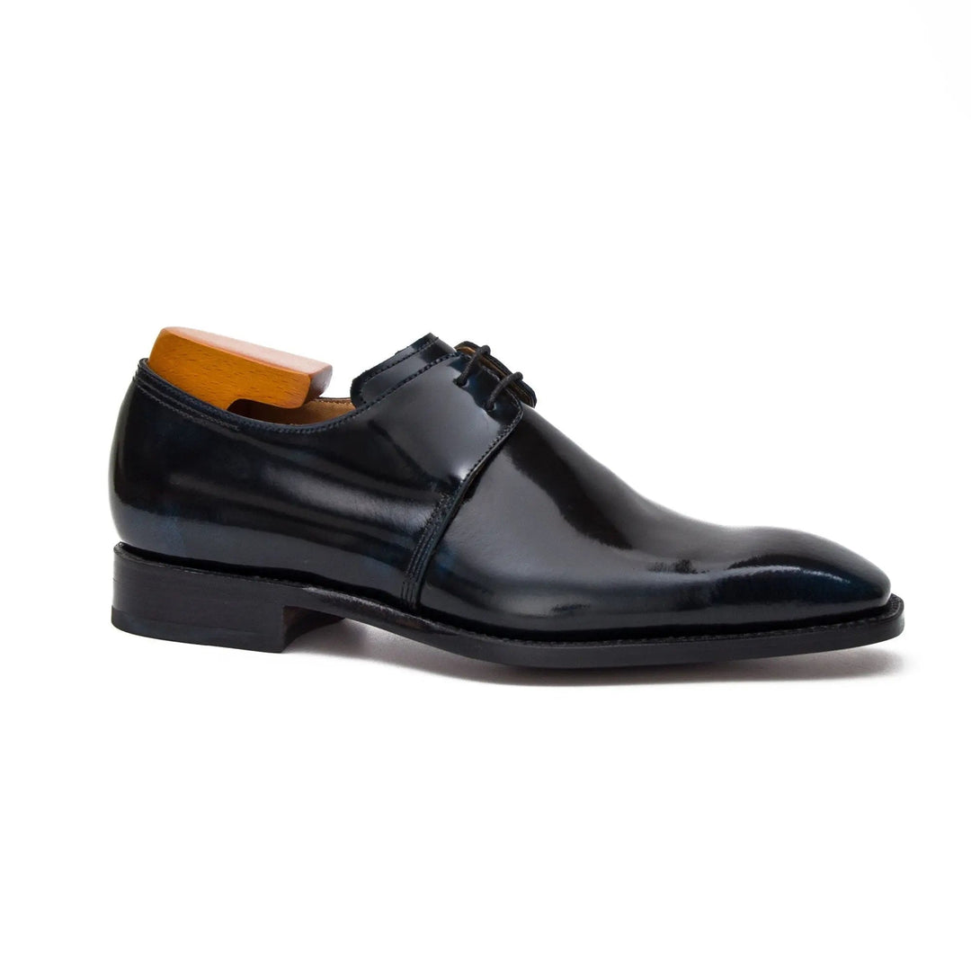 DV DIVINCH men’s shoes, handcrafted leather shoes, calfskin footwear, men’s designer shoes, leather dress shoes, brogue shoes, Derby shoes, Oxford shoes, monk strap shoes, Chelsea boots, lug sole footwear
