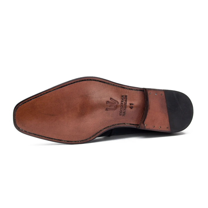 Goodyear Welt Oxford Shoes sole view, handcrafted calfskin leather, DV DIVINCH men’s shoes.
