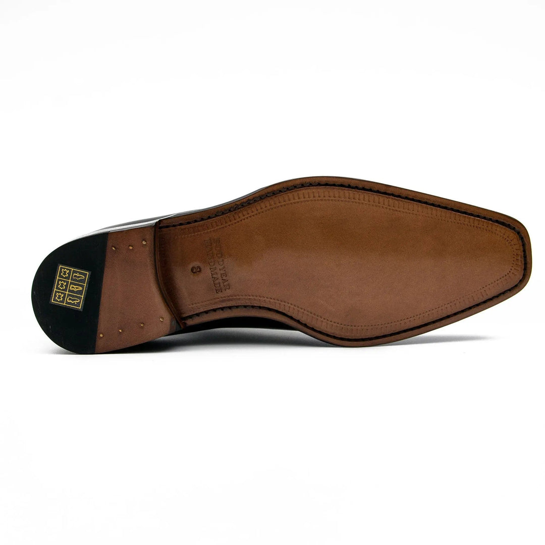 DV DIVINCH men’s shoes, handcrafted leather shoes, calfskin footwear, men’s designer shoes, leather dress shoes, brogue shoes, Derby shoes, Oxford shoes, monk strap shoes, Chelsea boots, lug sole footwear