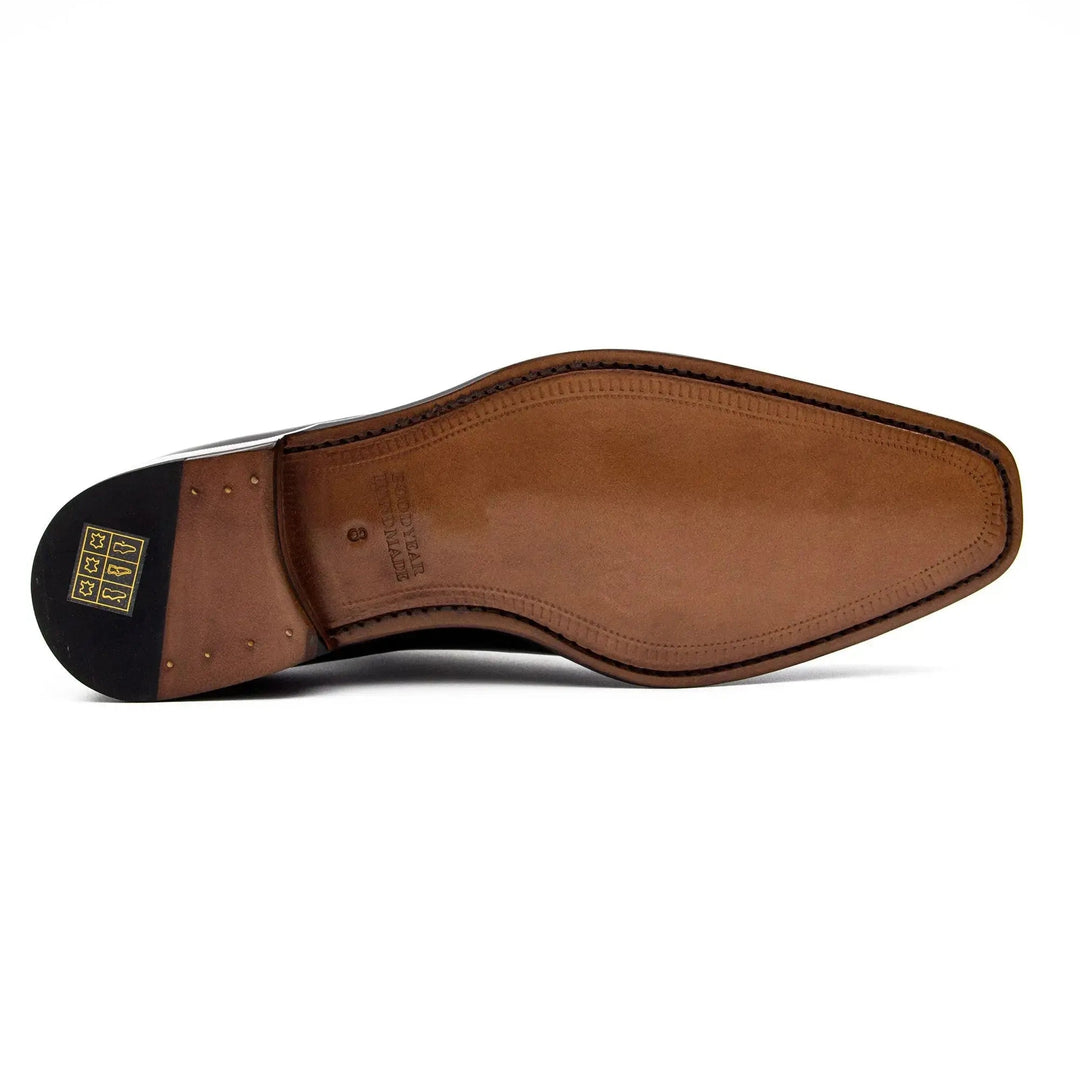DV DIVINCH men’s shoes, handcrafted leather shoes, calfskin footwear, men’s designer shoes, leather dress shoes, brogue shoes, Derby shoes, Oxford shoes, monk strap shoes, Chelsea boots, lug sole footwear