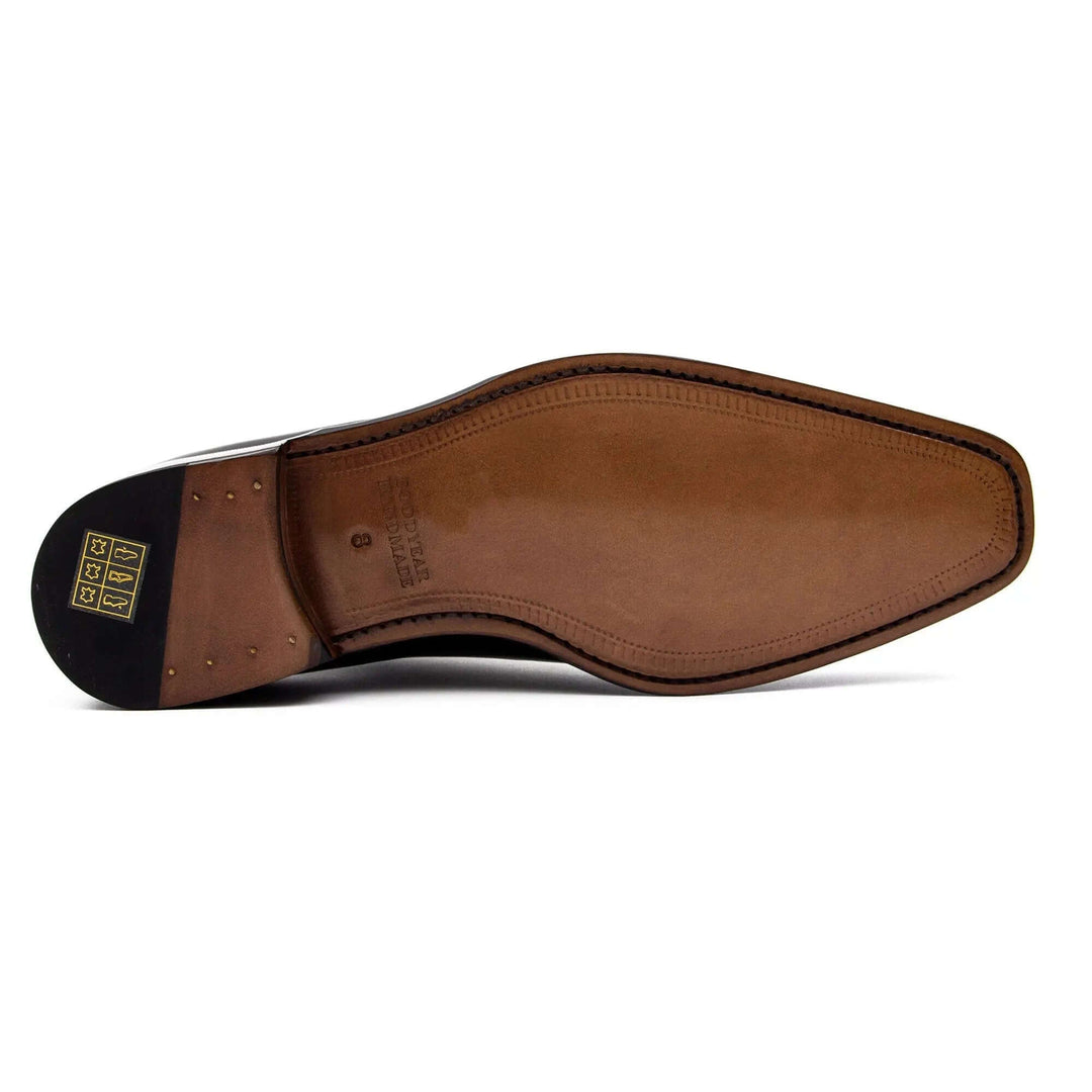 Goodyear Handmade Leather Derby Shoes sole view, calfskin material, DV DIVINCH men’s shoes, finely crafted design details.