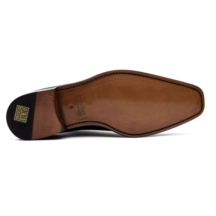 Goodyear Handmade Leather Derby Shoes sole view, calfskin material, DV DIVINCH men’s shoes, finely crafted design details.