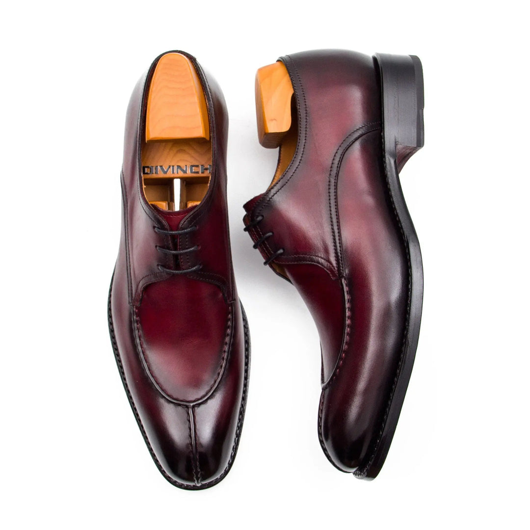 DV DIVINCH men’s shoes, handcrafted leather shoes, calfskin footwear, men’s designer shoes, leather dress shoes, brogue shoes, Derby shoes, Oxford shoes, monk strap shoes, Chelsea boots, lug sole footwear