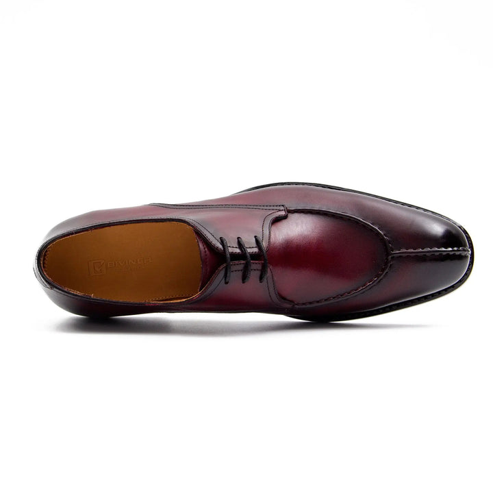 DV DIVINCH men’s shoes, handcrafted leather shoes, calfskin footwear, men’s designer shoes, leather dress shoes, brogue shoes, Derby shoes, Oxford shoes, monk strap shoes, Chelsea boots, lug sole footwear