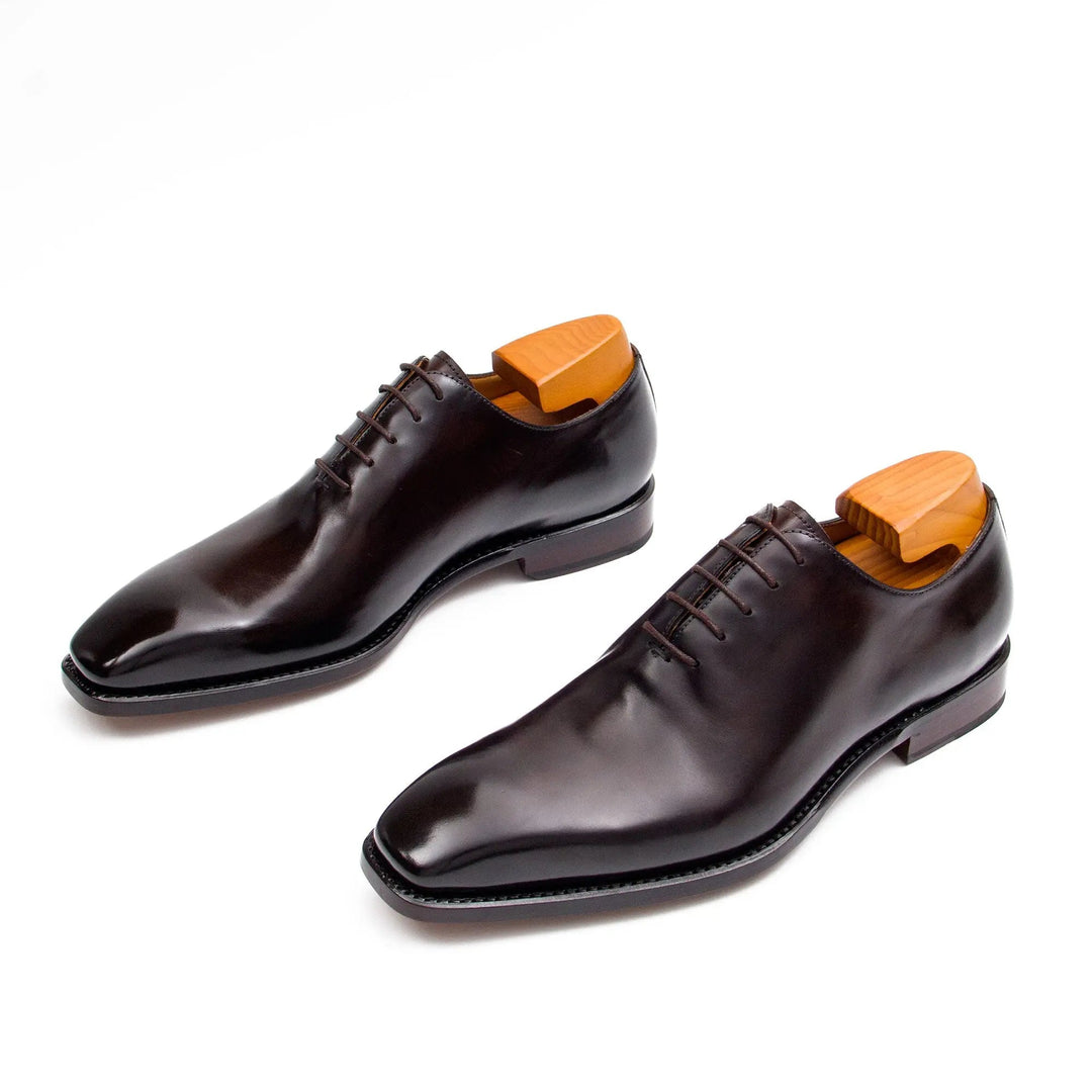 DV DIVINCH men’s shoes, handcrafted leather shoes, calfskin footwear, men’s designer shoes, leather dress shoes, brogue shoes, Derby shoes, Oxford shoes, monk strap shoes, Chelsea boots, lug sole footwear