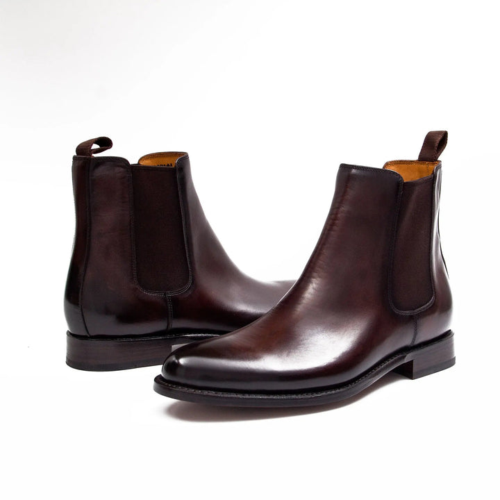 DV DIVINCH men’s shoes, handcrafted leather shoes, calfskin footwear, men’s designer shoes, leather dress shoes, brogue shoes, Derby shoes, Oxford shoes, monk strap shoes, Chelsea boots, lug sole footwear