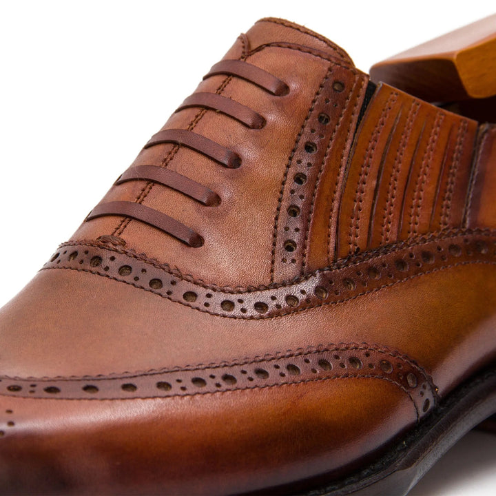 DV DIVINCH men’s shoes, handcrafted leather shoes, calfskin footwear, men’s designer shoes, leather dress shoes, brogue shoes, Derby shoes, Oxford shoes, monk strap shoes, Chelsea boots, lug sole footwear