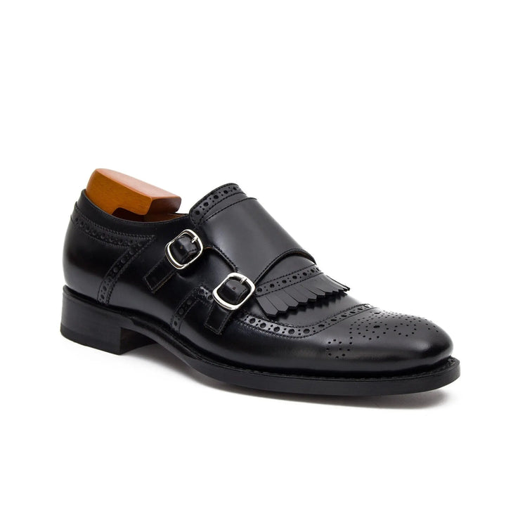 DV DIVINCH men’s shoes, handcrafted leather shoes, calfskin footwear, men’s designer shoes, leather dress shoes, brogue shoes, Derby shoes, Oxford shoes, monk strap shoes, Chelsea boots, lug sole footwear