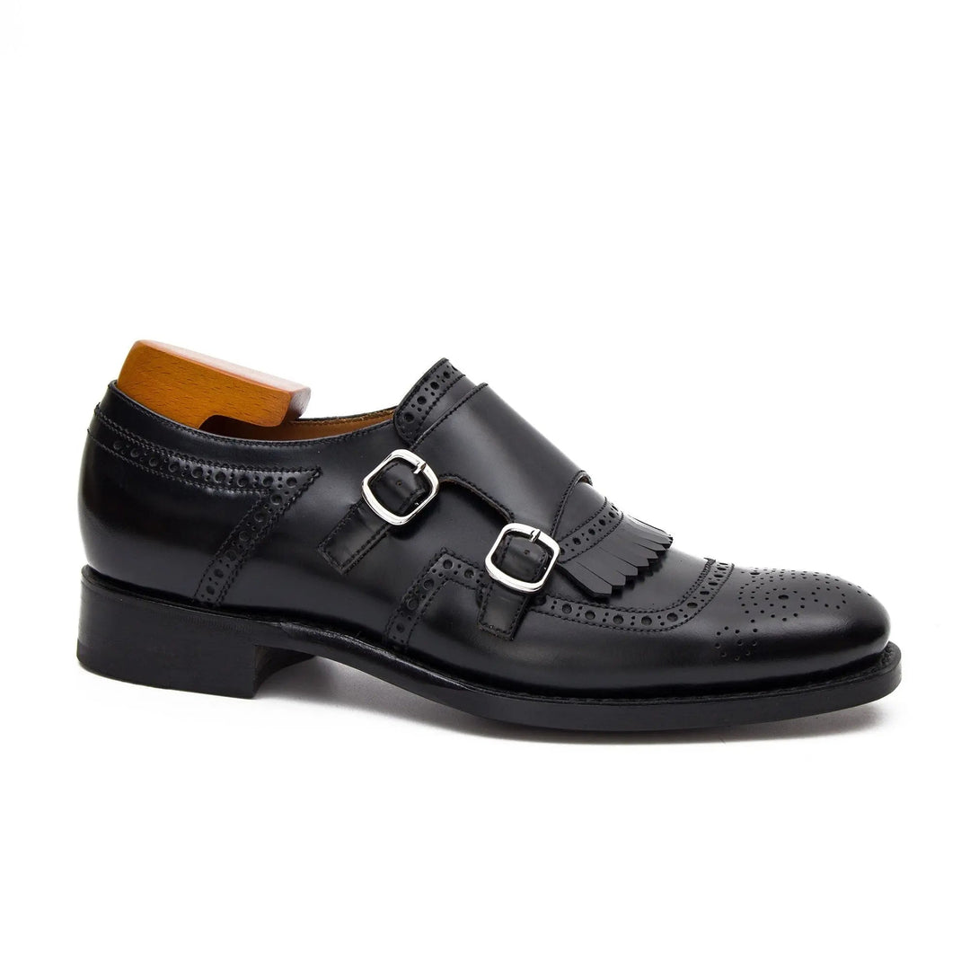 DV DIVINCH men’s shoes, handcrafted leather shoes, calfskin footwear, men’s designer shoes, leather dress shoes, brogue shoes, Derby shoes, Oxford shoes, monk strap shoes, Chelsea boots, lug sole footwear
