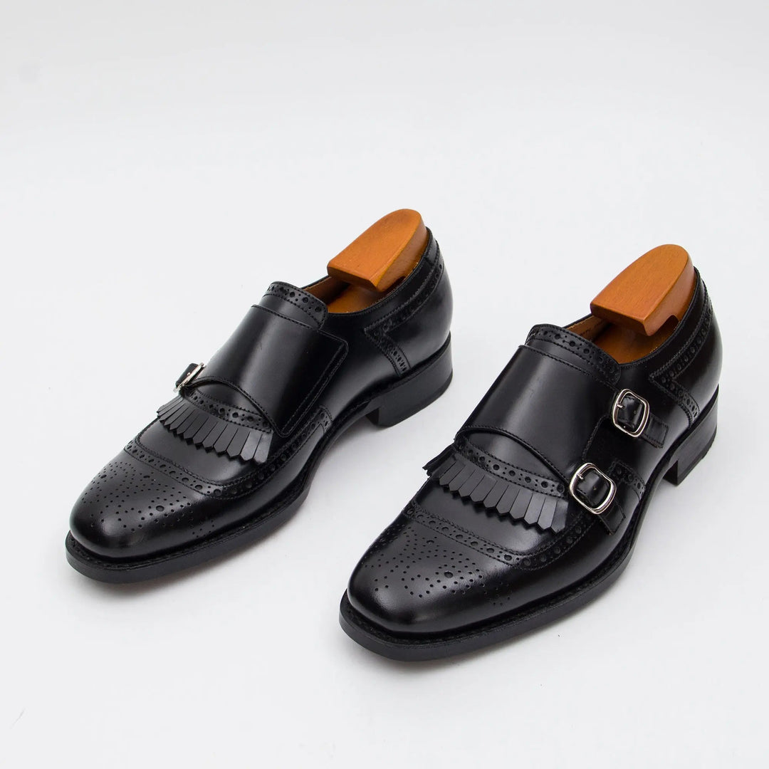 DV DIVINCH men’s shoes, handcrafted leather shoes, calfskin footwear, men’s designer shoes, leather dress shoes, brogue shoes, Derby shoes, Oxford shoes, monk strap shoes, Chelsea boots, lug sole footwear