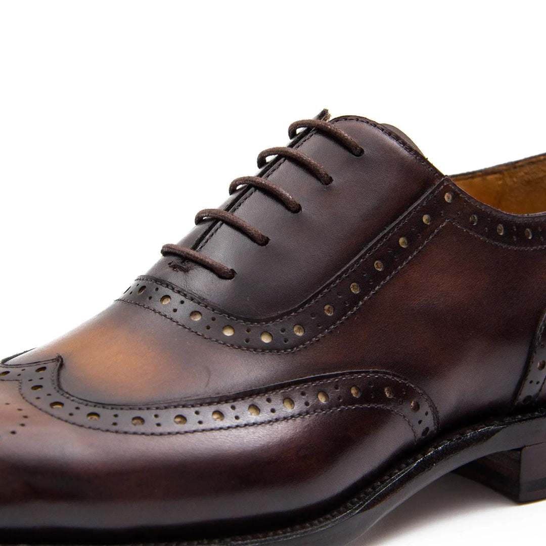 DV DIVINCH men’s shoes, handcrafted leather shoes, calfskin footwear, men’s designer shoes, leather dress shoes, brogue shoes, Derby shoes, Oxford shoes, monk strap shoes, Chelsea boots, lug sole footwear