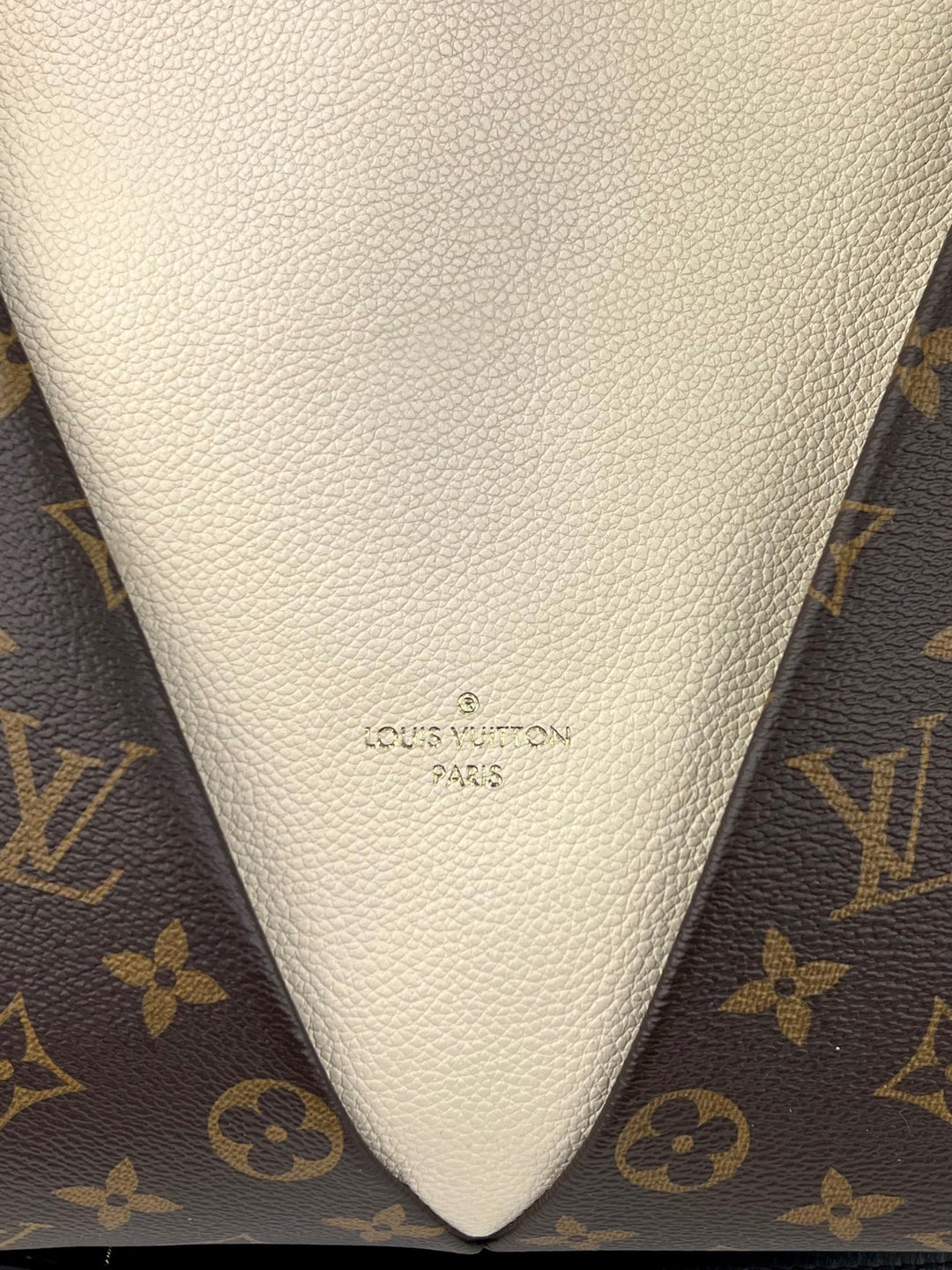 Louis Vuitton Monogram Braided V Tote MM white leather bag – STORE 7994